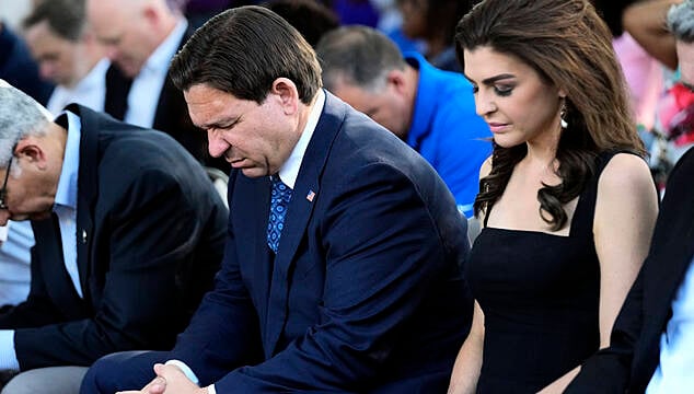 Ron Desantis Booed At Vigil As Hundreds Mourn Racist Killings