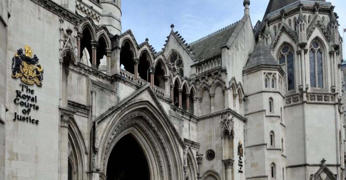 Судья приказала вернуть детей в Ирландию после «непростительного заговора» матери