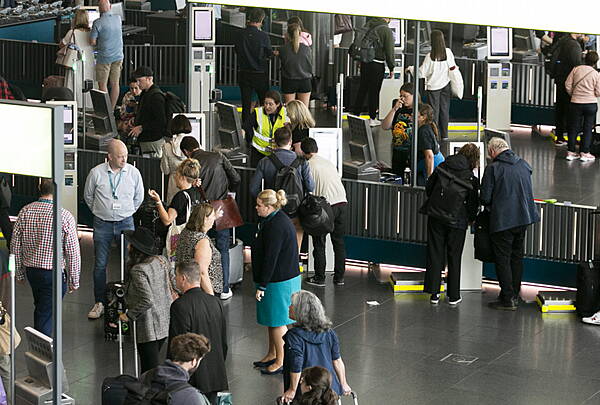 Laois Nationalist — Former Aer Arann boss warns Dublin Airport expansion could make things 'very difficult' - Vimarsana News
