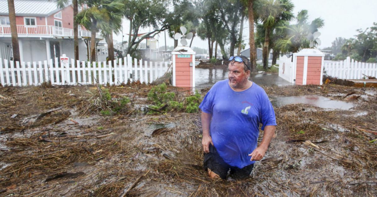 Idalia s’affaiblit face à une tempête tropicale après avoir frappé la Floride comme un puissant ouragan