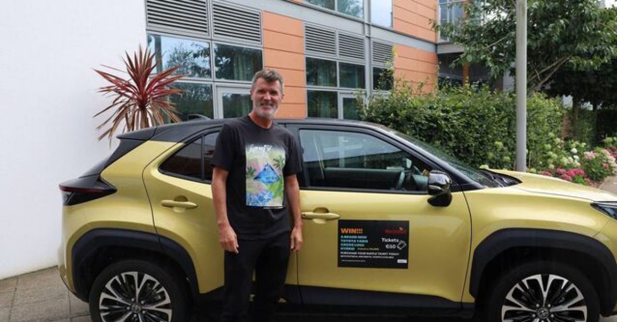 Roy Keane fait don d’une voiture d’une valeur de 30 000 € à une collecte de fonds dans une maison de retraite à Cork