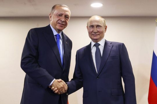 Talks Under Way Between Putin And Erdogan To Revive Ukraine Grain Export Deal