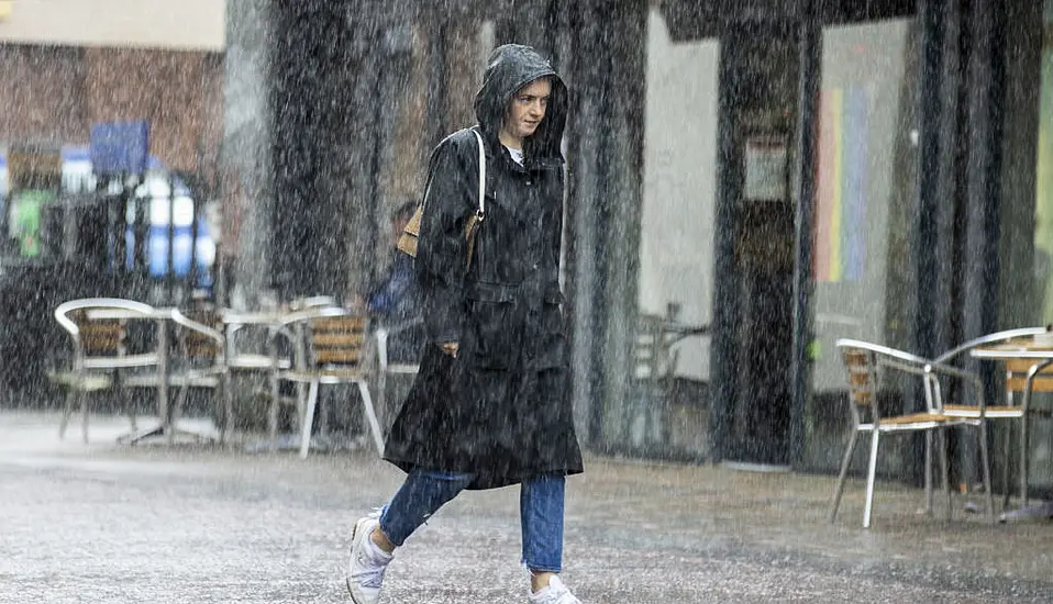 Thunderstorm Warning Issued As Warm Weather Spell Set To End