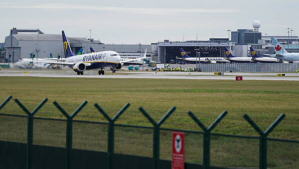 Laois Nationalist — Man accused of flying drone at Dublin Airport sent for trial - Vimarsana News