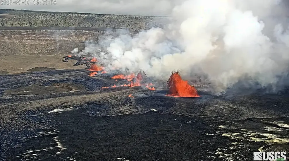 Hawaiian Volcano Kilauea Erupts After Two-Month Pause