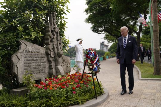 Biden Highlights Business Deals And Pays Respects To Mccain In Vietnam