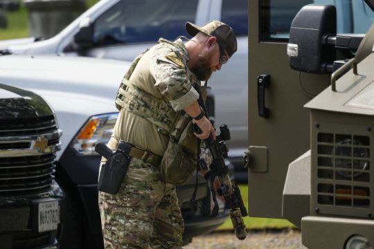 Residents Stay Indoors And Schools Close As Us Police Close In On Armed Fugitive