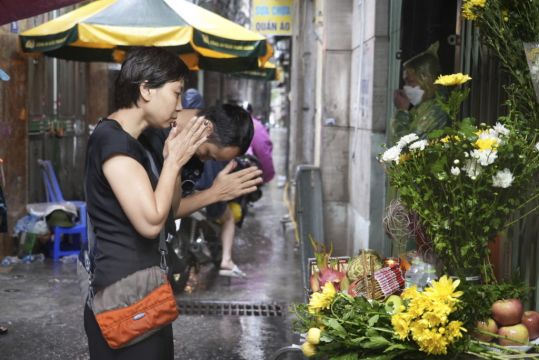 People Jumped From Upper Floors Of Hanoi High-Rise To Escape Fire, Witnesses Say