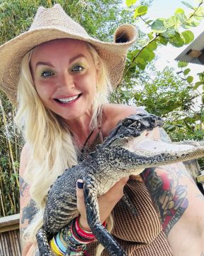 Alligator With Missing Jaw Finds New Home In Florida Reptile Park