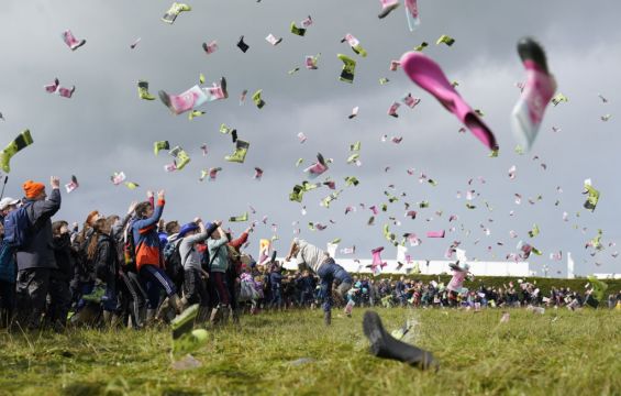 Ploughing Championships: Almost 1,000 People Throw Wellies In World Record Attempt