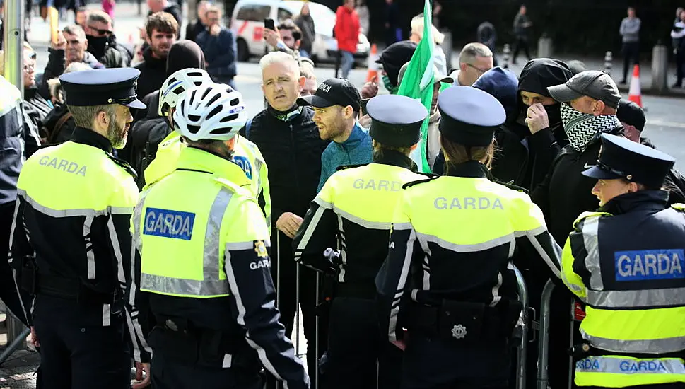 Gardaí Escort Tds To Safety Amid Demonstration Outside Leinster House As Dáil Resumes