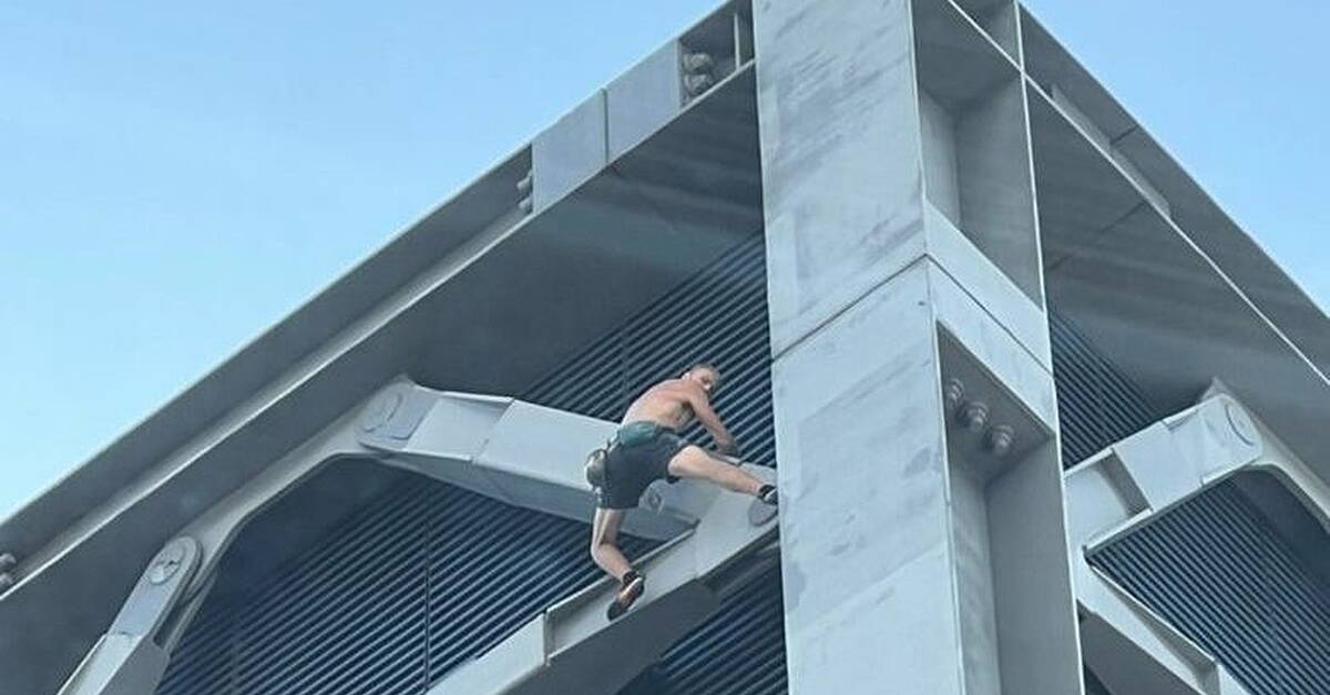 Man arrested after climbing London skyscraper