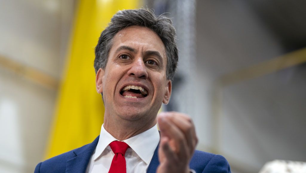 Miliband hits out at Sunak over net zero policy shift