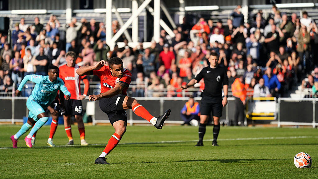 Luton off the mark after come-from-behind draw against 10-man Wolves