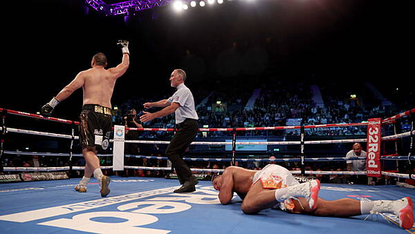 Roscommon Herald — Joe Joyce's career in tatters after brutal third-round knock-out by Zhilei Zhang - Vimarsana News