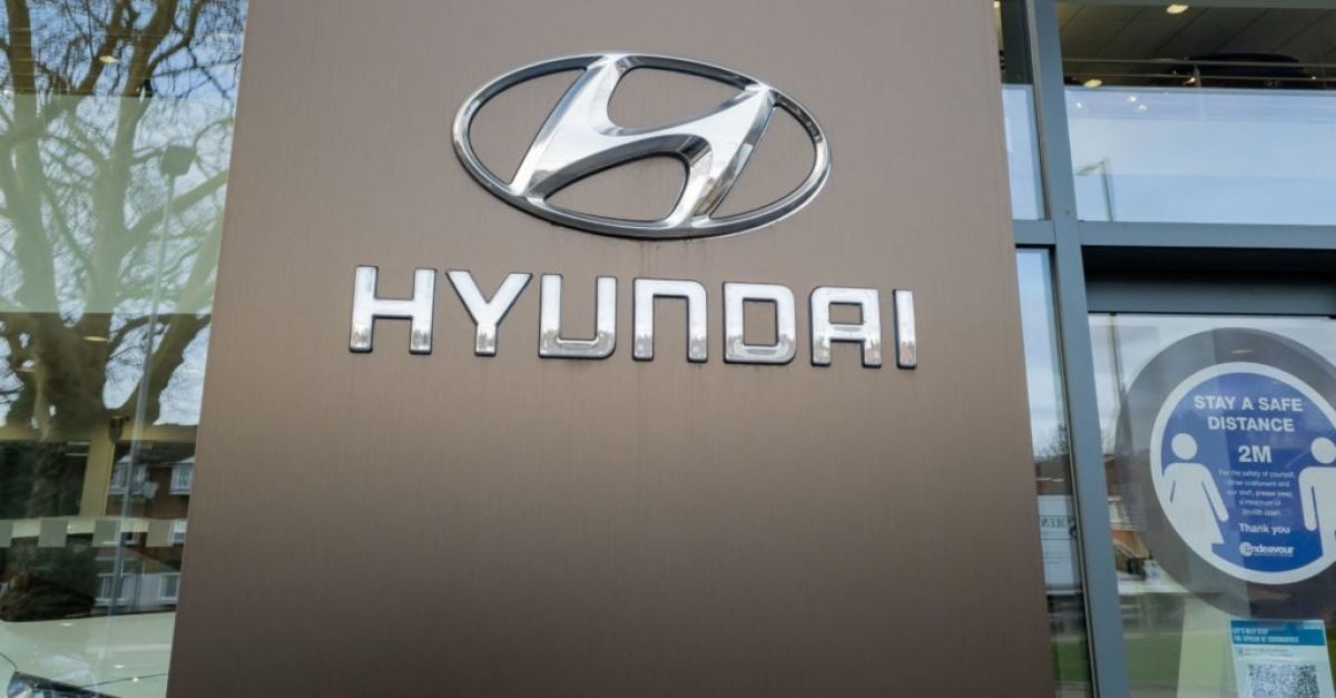 Des millions de conducteurs de Hyundai et de Kia ont été invités à se garer dehors en raison d’un avertissement d’incendie.