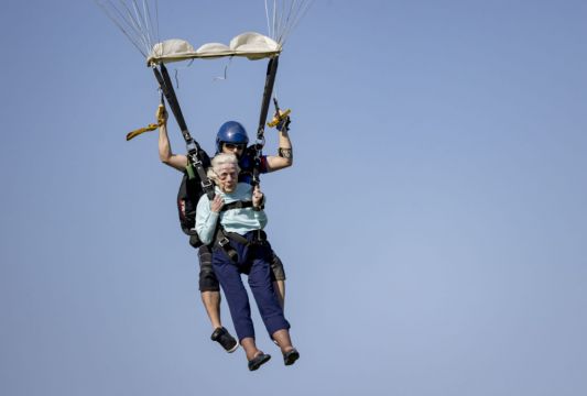 Dorothy (104) Hoping For Record As World’s Oldest Skydiver
