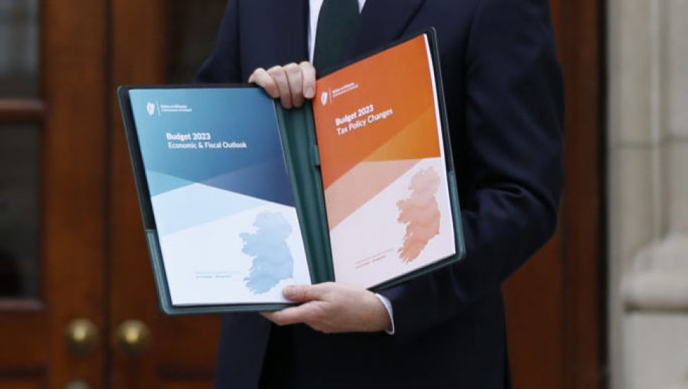 Ministers Holding Off On Signing Budget Plans ‘Entirely Normal’, Says Varadkar