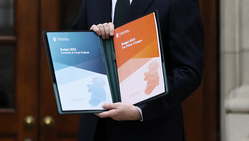 Ministers Holding Off On Signing Budget Plans ‘Entirely Normal’, Says Varadkar