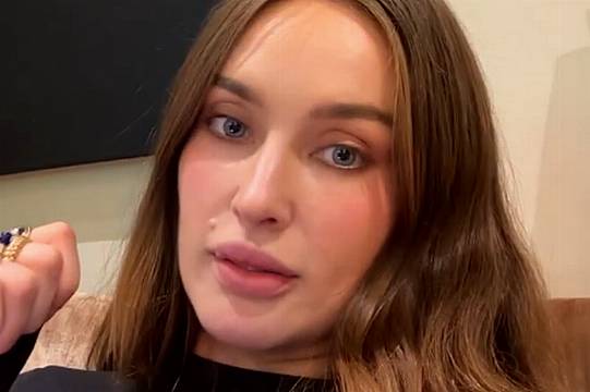 Roz Purcell Urges Followers To Call Loved Ones After 'Awful' Family Loss