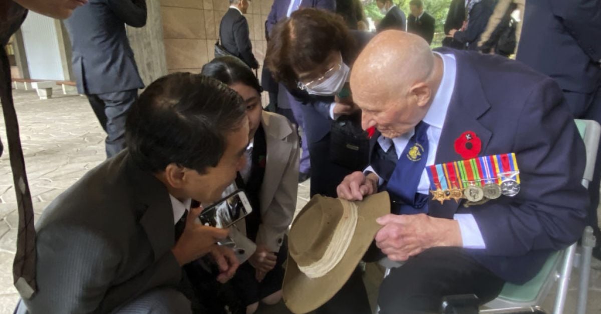 British army veteran who fought against Japan visits Tokyo’s national cemetery