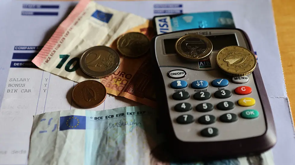 Irish Citizens Earn Nearly €90 More Per Week Than Non-Irish Nationals - Cso