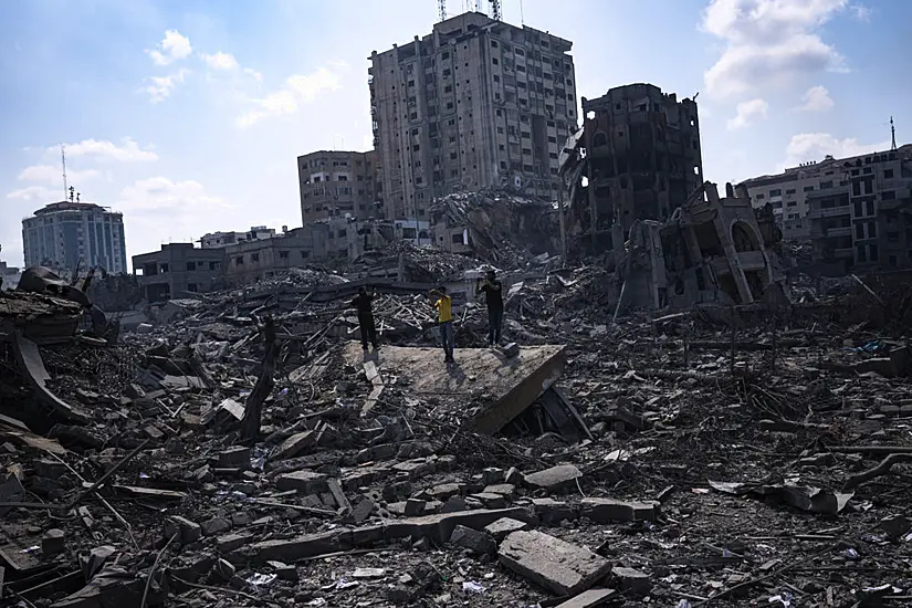 Israel Pounds Gaza Neighbourhoods As People Scramble For Safety