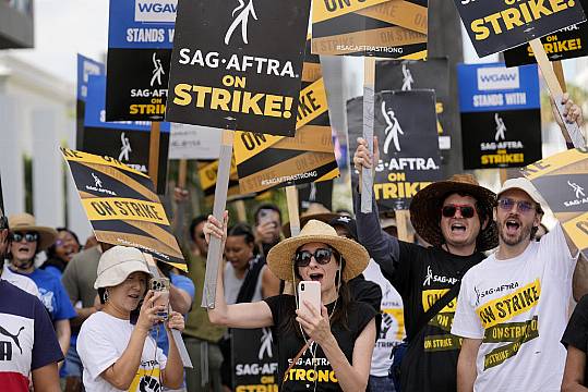 Hollywood Studios Break Off Strike Talks With Actors