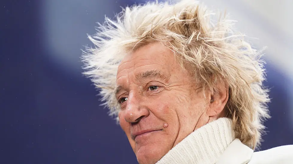 Rod Stewart Says Saudi No-Show ‘Highlights Lgbt+ Rights’