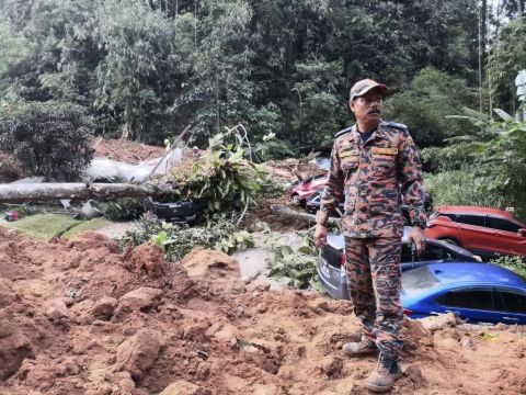 Deadly Malaysia Landslide ’Caused By Heavy Rain, Not Human Activity’