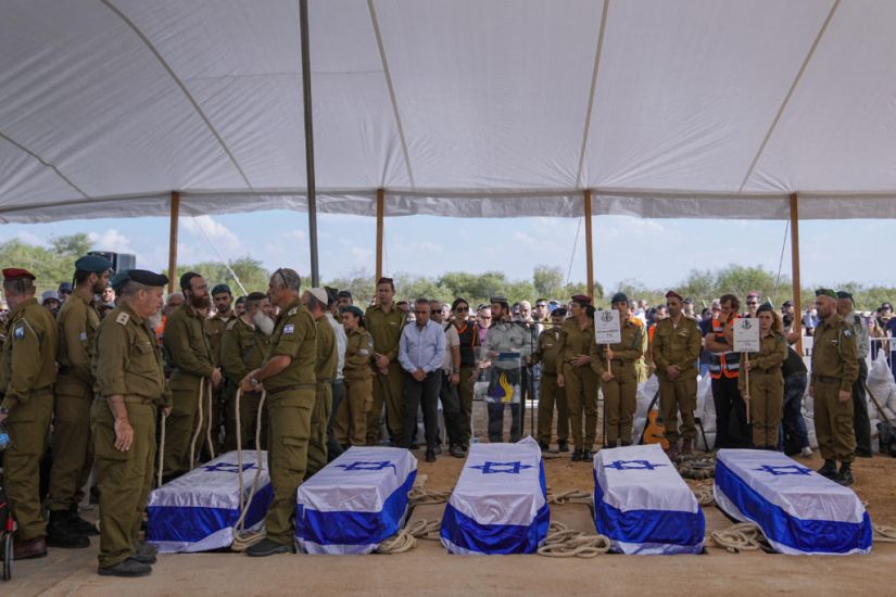Hundreds Mourn As Israeli Family Of Five That Was Killed Together Laid To Rest