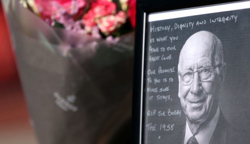 Man United Expect To Pay Further Tribute To Bobby Charlton On Tuesday Night