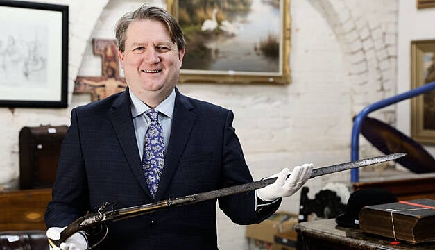 Sword Pistol Linked To 1689 Siege Of Derry To Go Under The Hammer