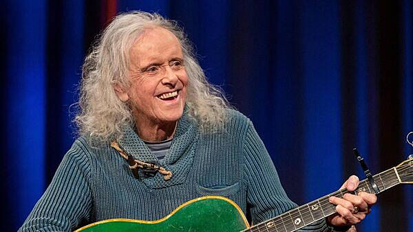 Waterford News & Star — Singer Donovan convicted of dangerous driving in Co Cork - Vimarsana News