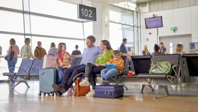 400,000 Passengers To Fly Through Dublin Airport Over Bank Holiday Weekend