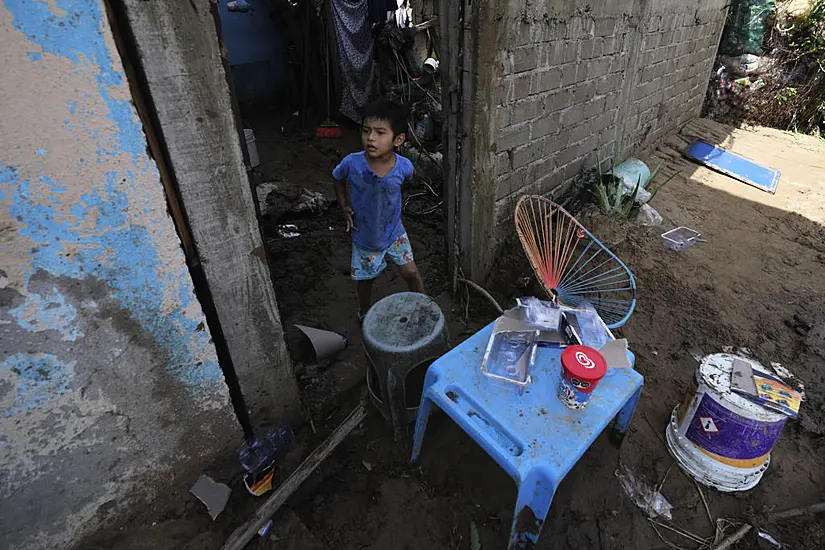 Hurricane Survivors Desperate For Food And Aid Amid Slow Government Response