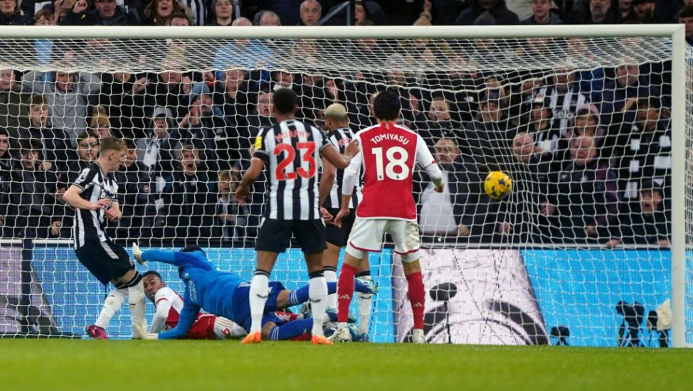 Anthony Gordon’s Controversial Newcastle Winner Ends Arsenal’s Unbeaten Start