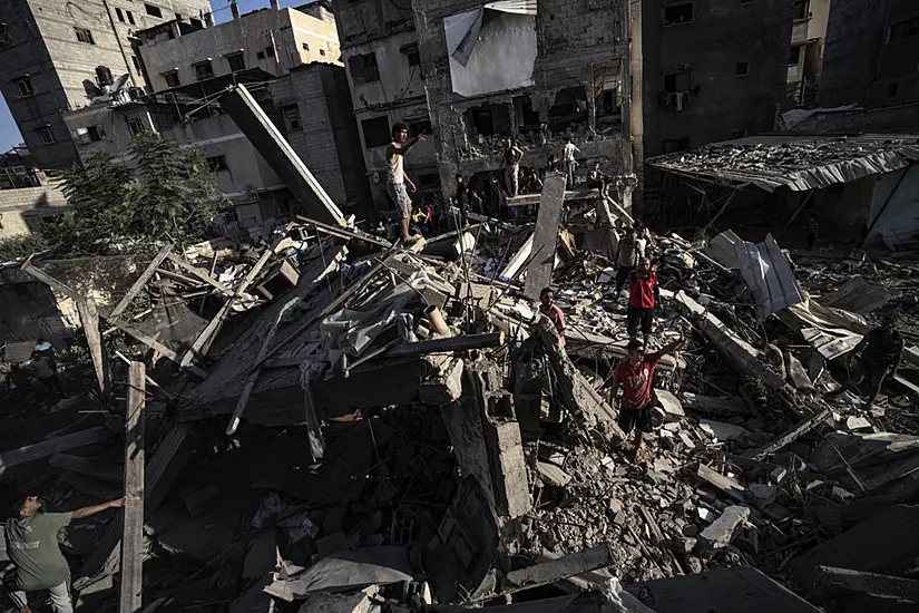 Israeli Warplanes Hit Maghazi Refugee Camp In Gaza Leaving At Least 33 Dead