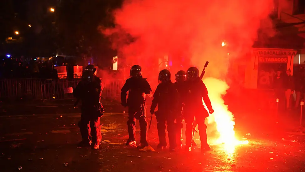 Police In Madrid Clash Again With Protesters Opposing Catalan Separatists