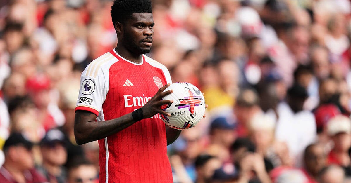 Thomas partey best sale arsenal jersey