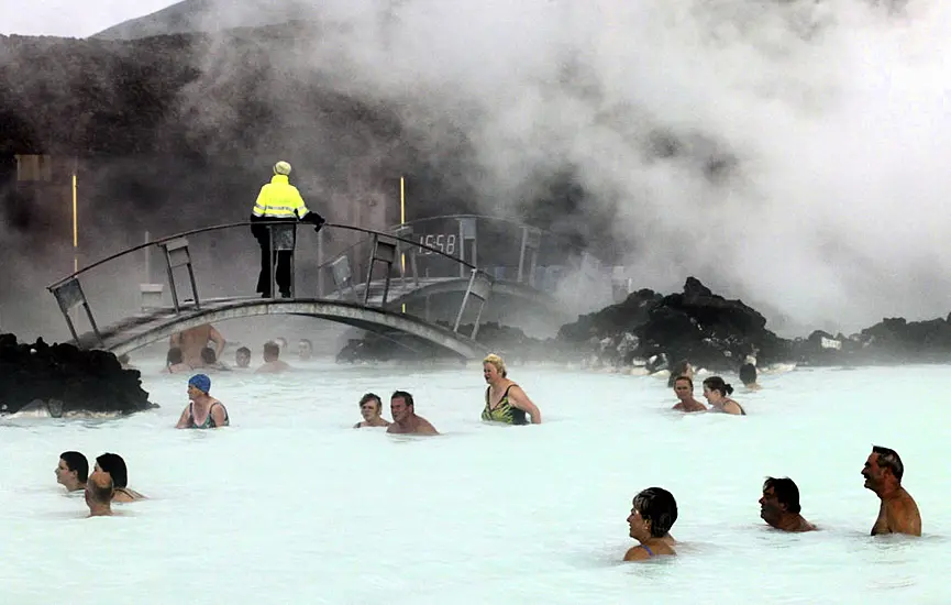 Iceland’s Blue Lagoon Spa Closes As Earthquakes Prompt Volcanic Eruption Fears