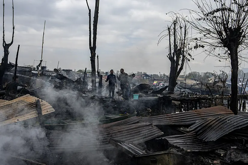 Three Die After Houseboats Catch Fire On Indian Lake Popular With Tourists