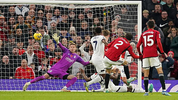 Roscommon Herald — Victor Lindelof: Scoring more goals is next step for Manchester United - Vimarsana News