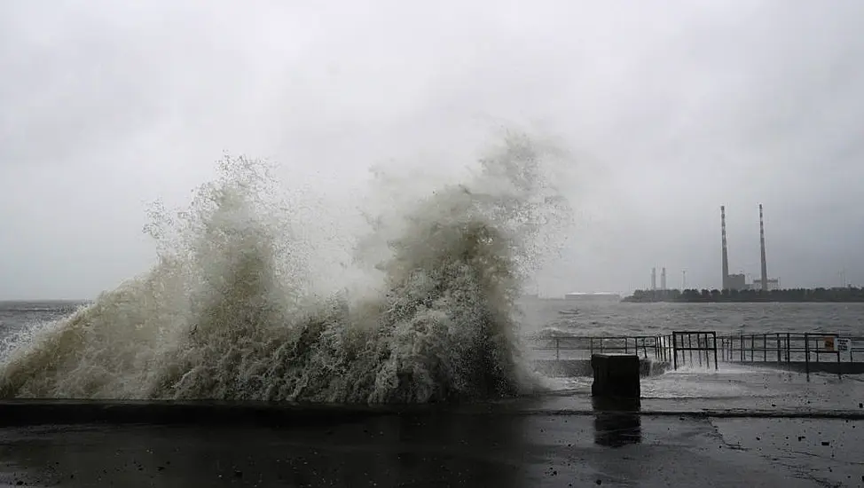 Yellow Rain Warning Extended To Eight Counties