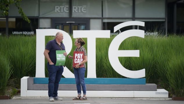 Rté To Reduce Staff By 400 And Cut Some Services, Reports Suggest