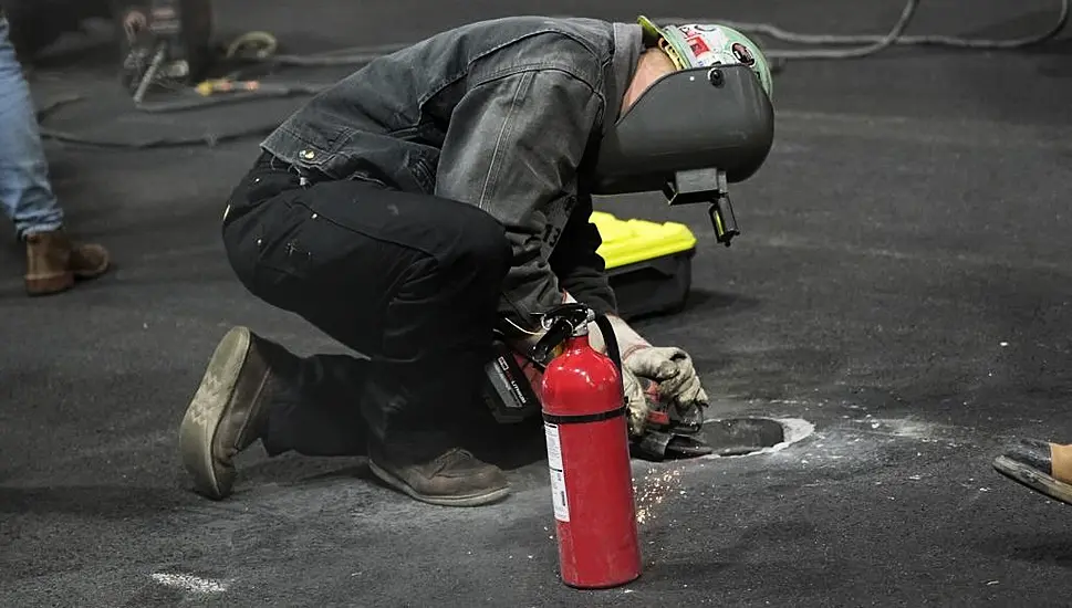 Loose Manhole Cover Causes Cancellation Of First Las Vegas Grand Prix Practice