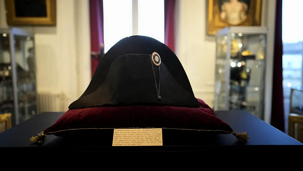 One Of Napoleon’s Signature Hats To Be Auctioned In France