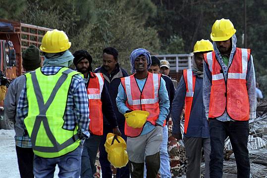 41 Workers Remain Trapped In Tunnel In India For Seventh Day