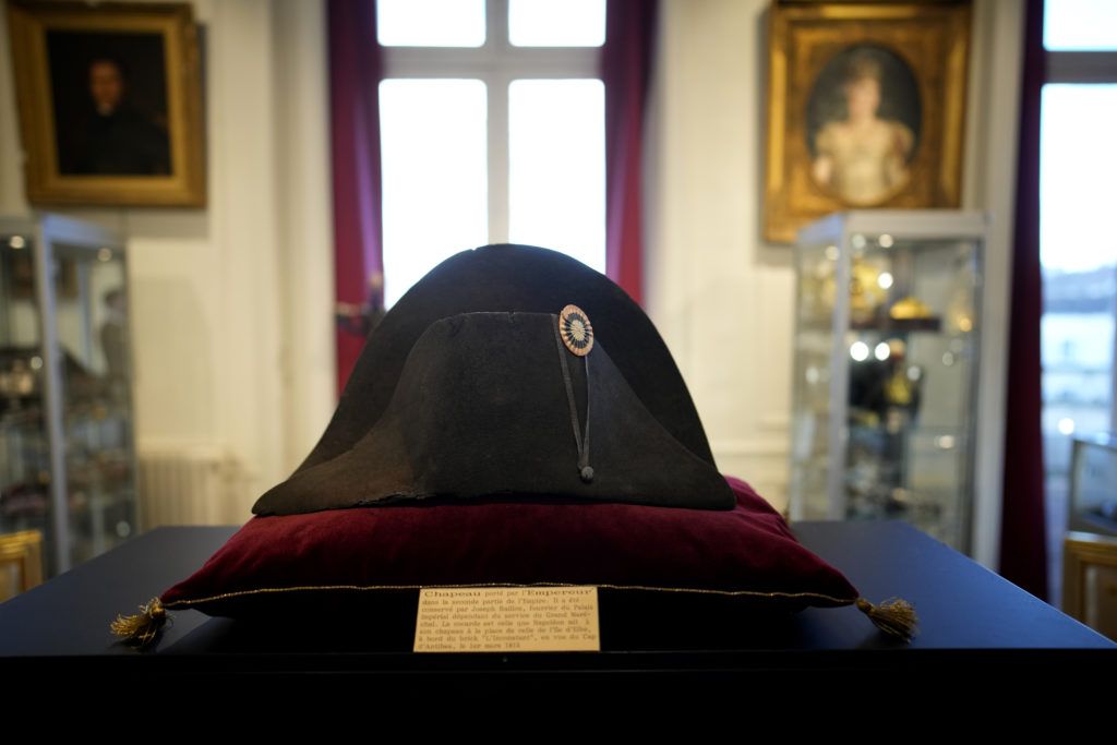Napoleon’s hat sells for 1.9 million euro at auction