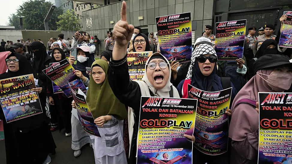 Coldplay Concert Can Be Stopped If Band ‘Misbehaves’, Malaysian Government Says